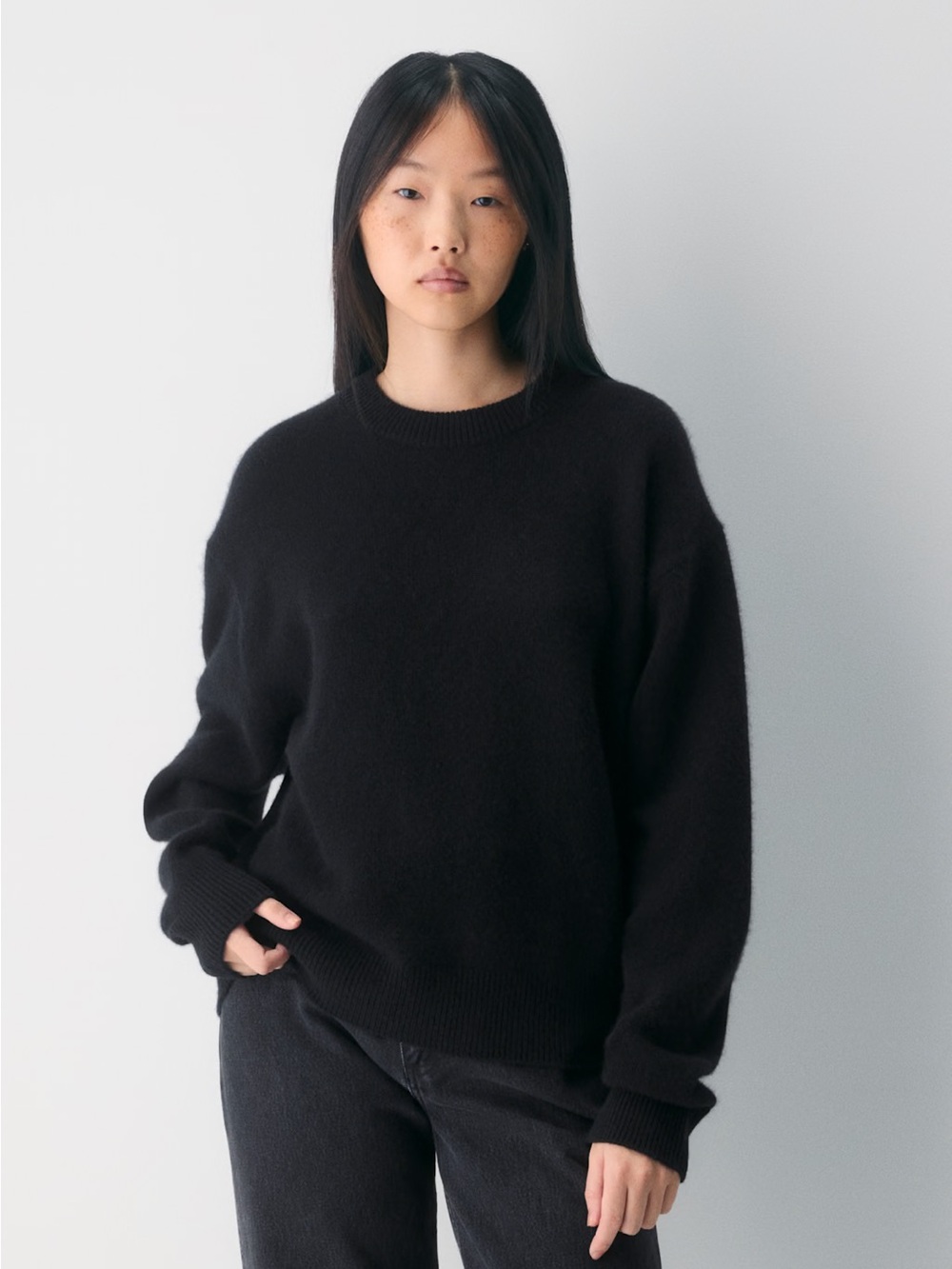 Aritzia Essential Cashmere Relic Sweater